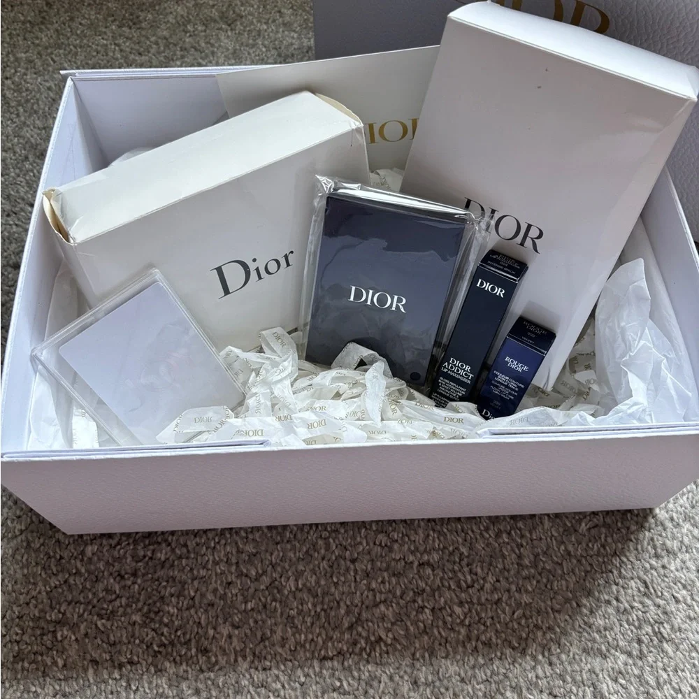 Dior Gift Set with Boxes - Picture 10 of 16